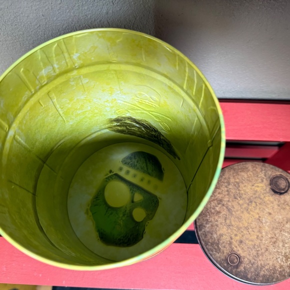 The Toxic Avenger Nuclear Waste Barrel Popcorn Bucket Cinemark Exclusive NEW - Picture 6 of 6